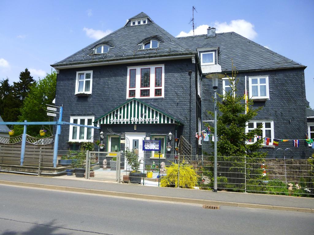 Pension Haus Am Waldesrand Oberhof  Buitenkant foto